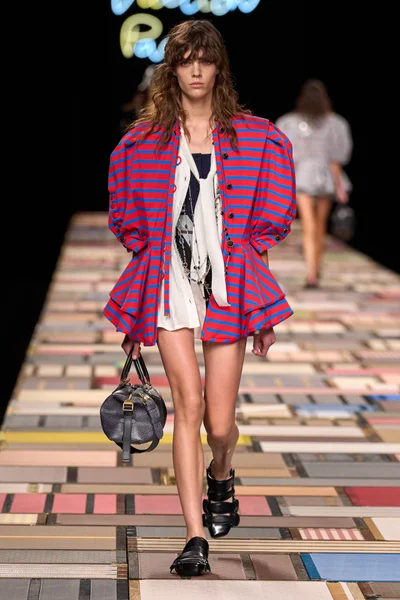 Look 2